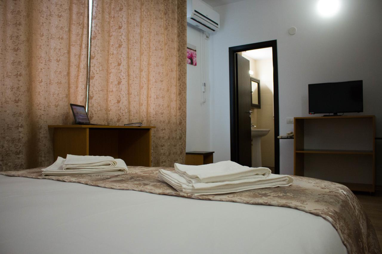 Rent Room N&S Iasi Eksteriør bilde