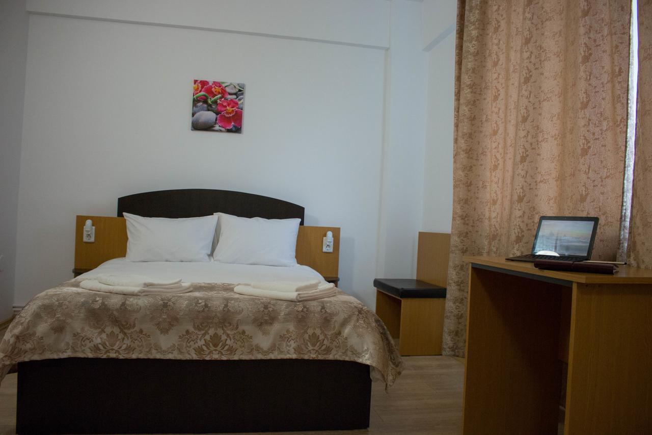 Rent Room N&S Iasi Eksteriør bilde
